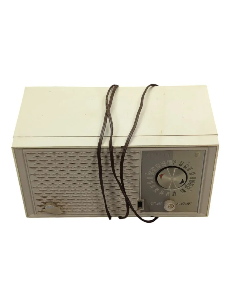 1960's Zenith Tube Radio
