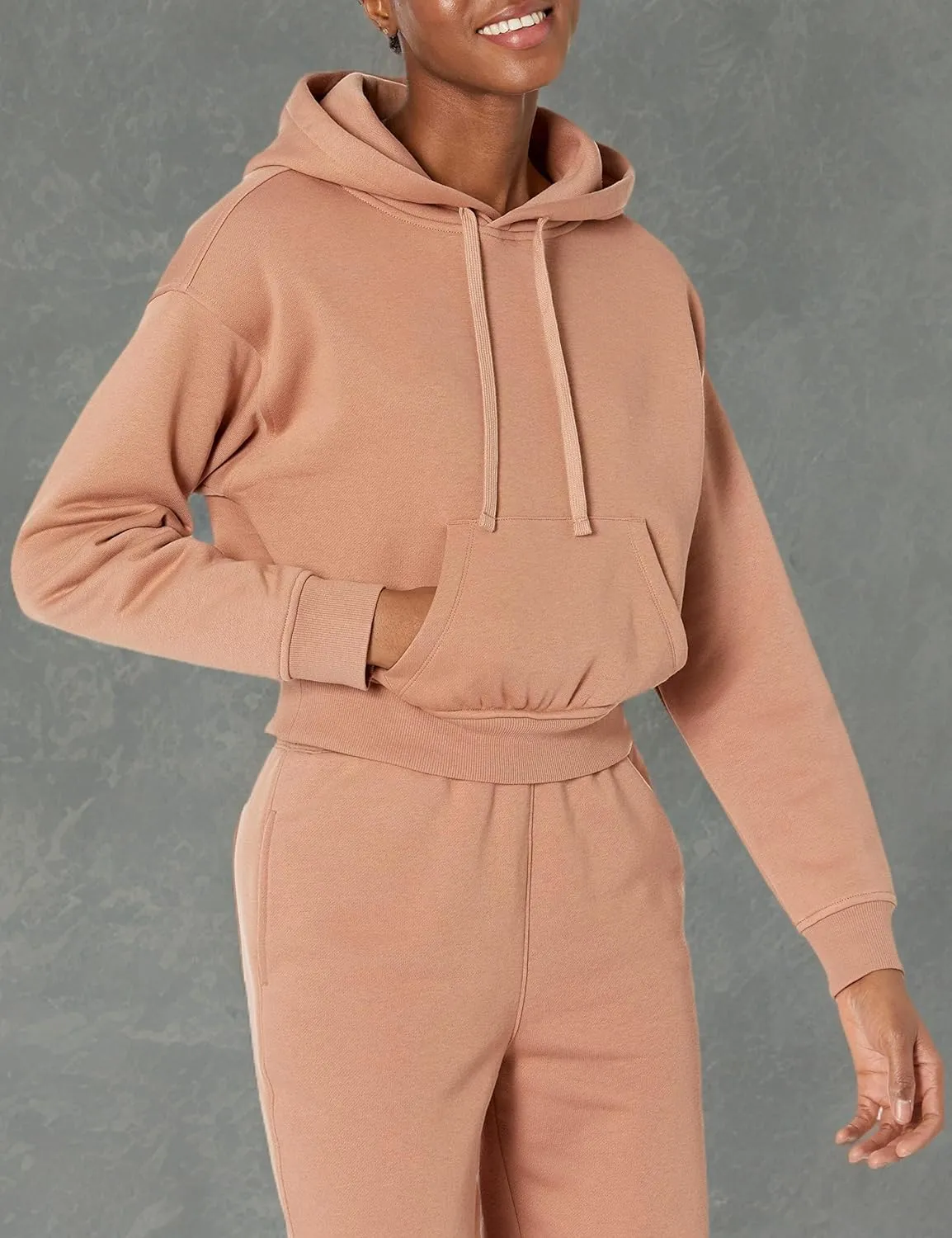 Amazon Essentials Womens Hoodies - Crop Pullover Sweatshirt (Available in Plus Size)