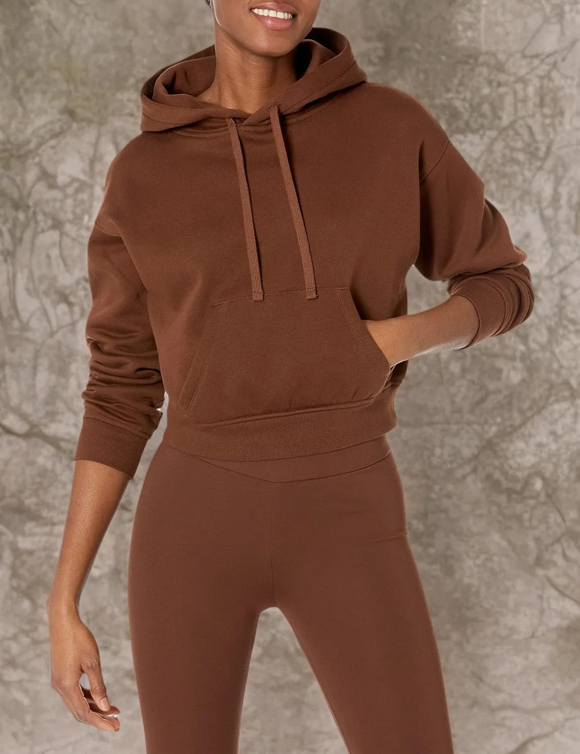 Amazon Essentials Womens Hoodies - Crop Pullover Sweatshirt (Available in Plus Size)