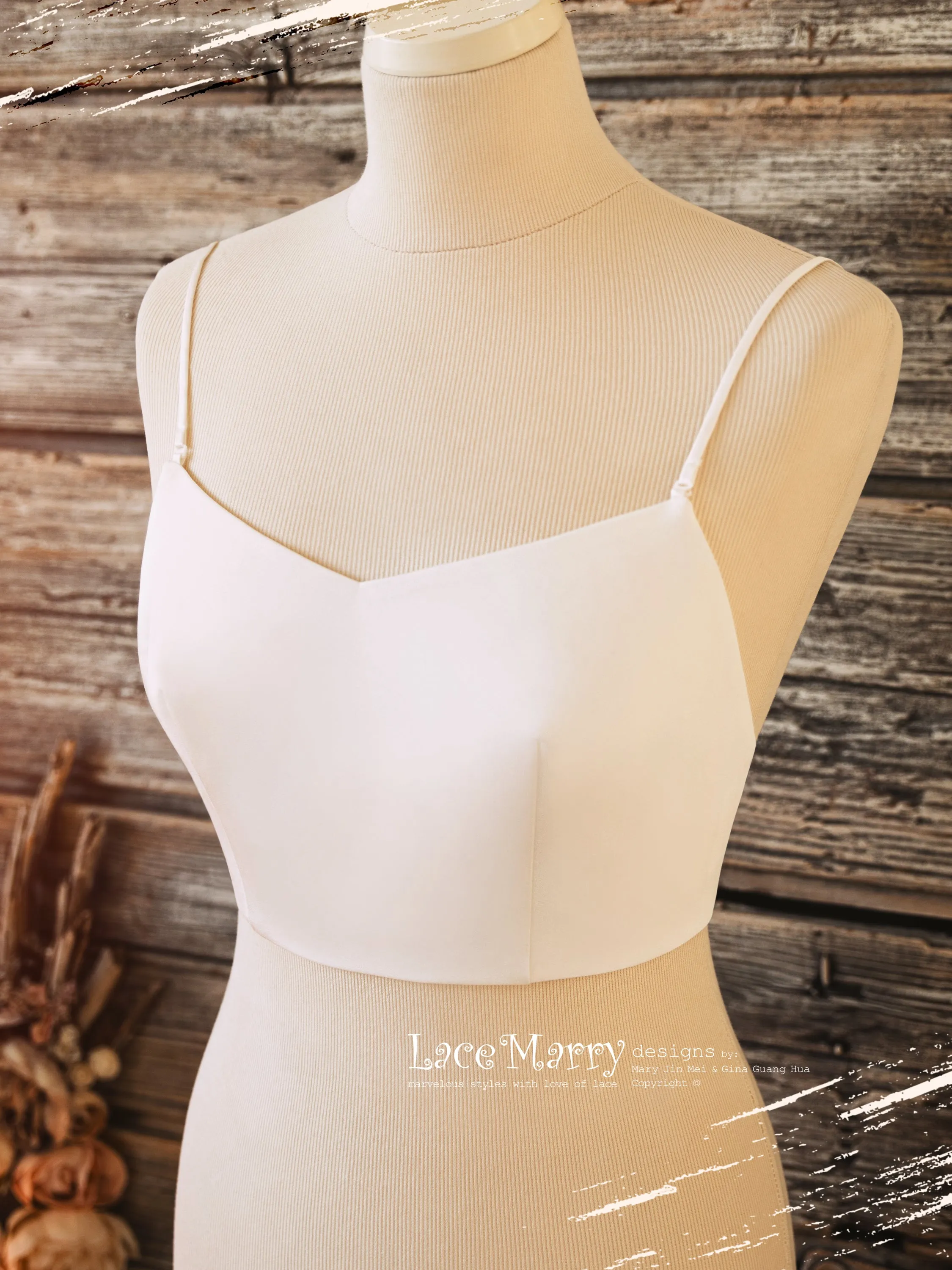 ASTRA #2 / Soft Plain Bustier with Slim Closure