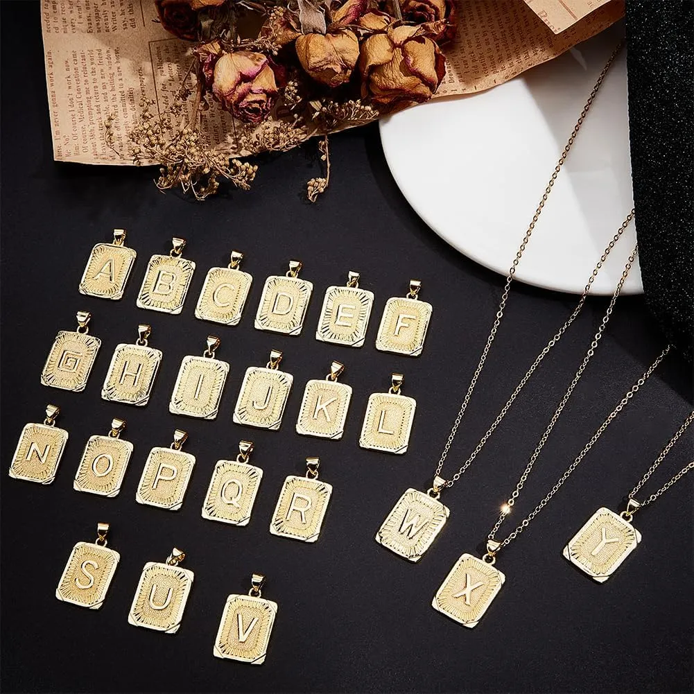 Beebeecraft 1 Box 1Pc Alphabet C Necklaces 18K Gold Plated Brass Letter Pendants with 1Pc Cable Chain and Rectangle Velvet Pouches for Men Women