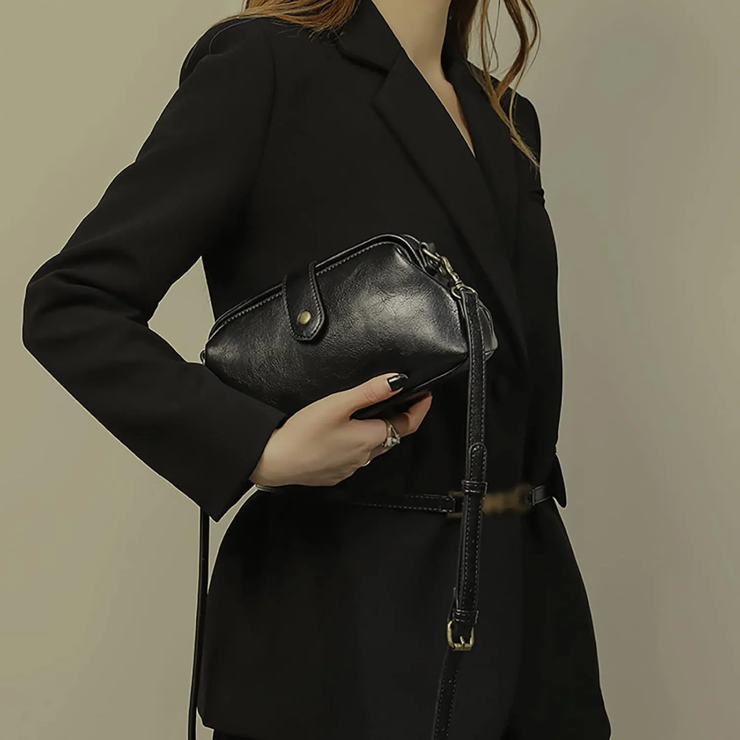 Elegant Purses for Women Cute Hobo Tote Handbags Mini Clutch Purses with Zipper Closure Travel Bag with Zipper(Black)