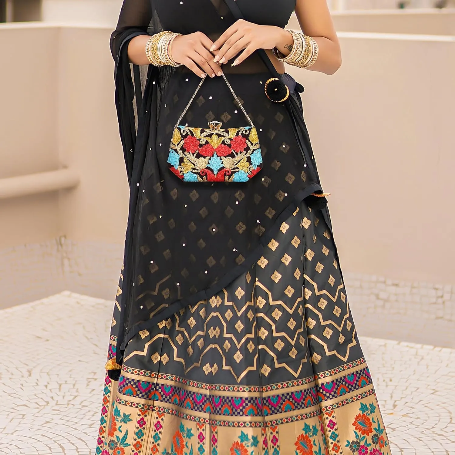 Embroidery Wedding/Party Bridal Type Sling/Clutch Bag
