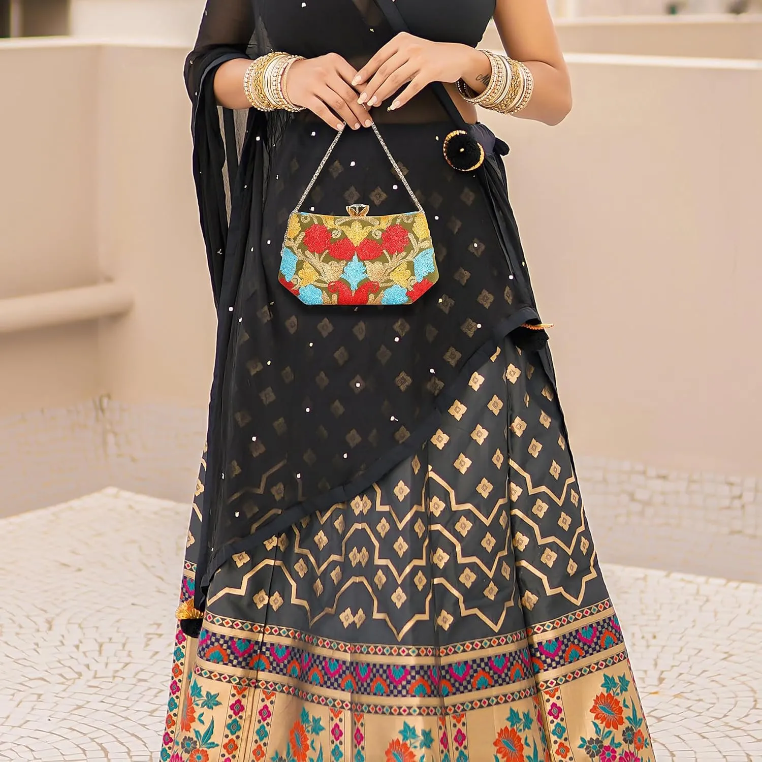Embroidery Wedding/Party Bridal Type Sling/Clutch Bag
