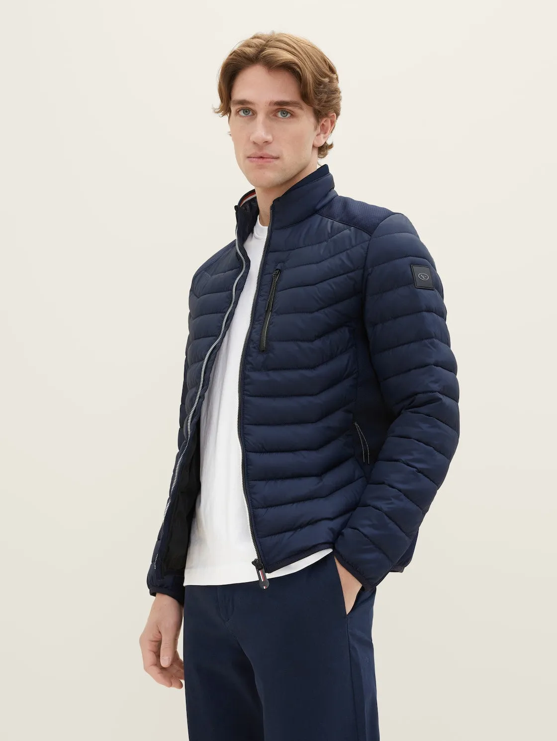 HYBRID JACKET