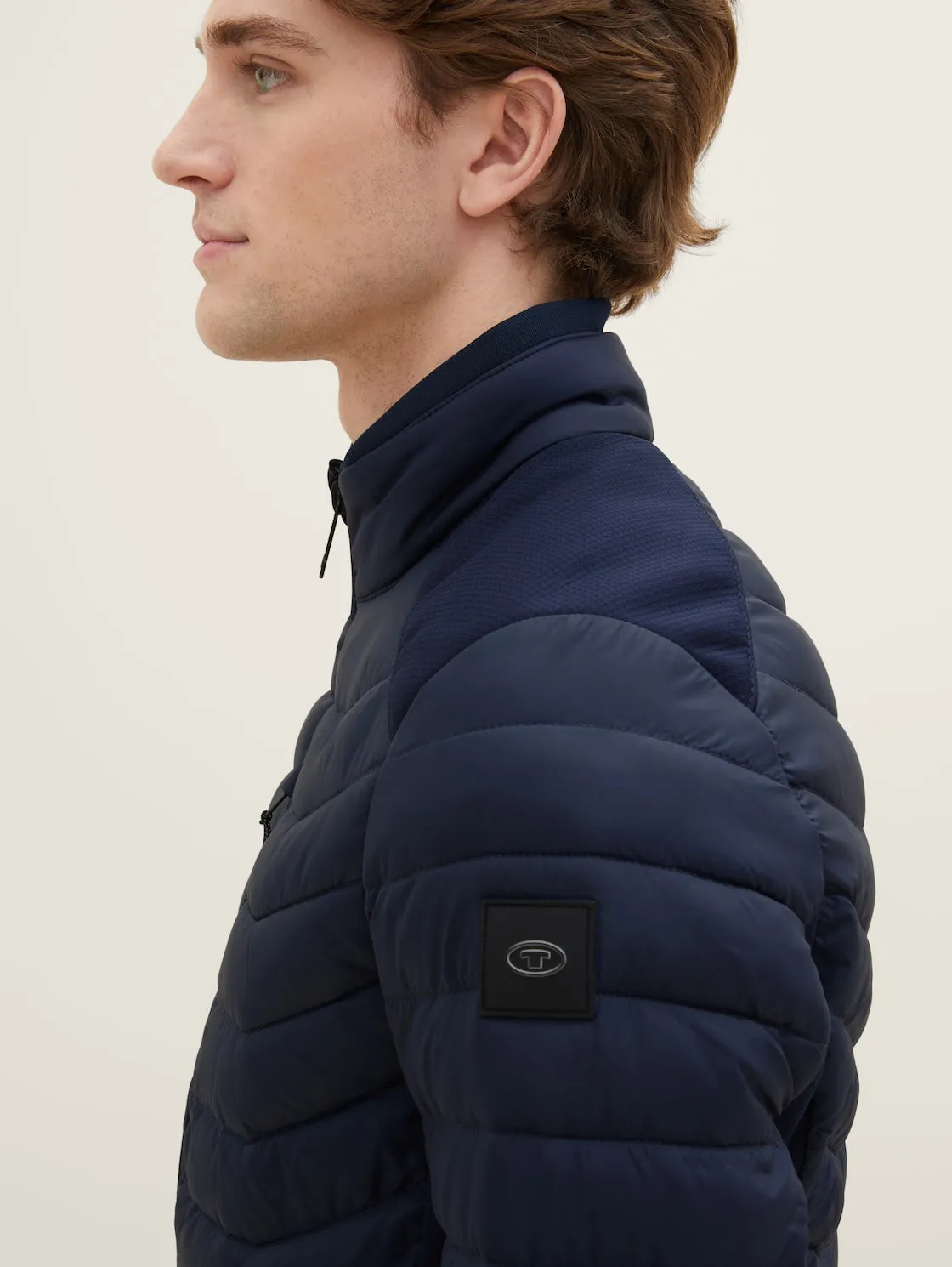 HYBRID JACKET