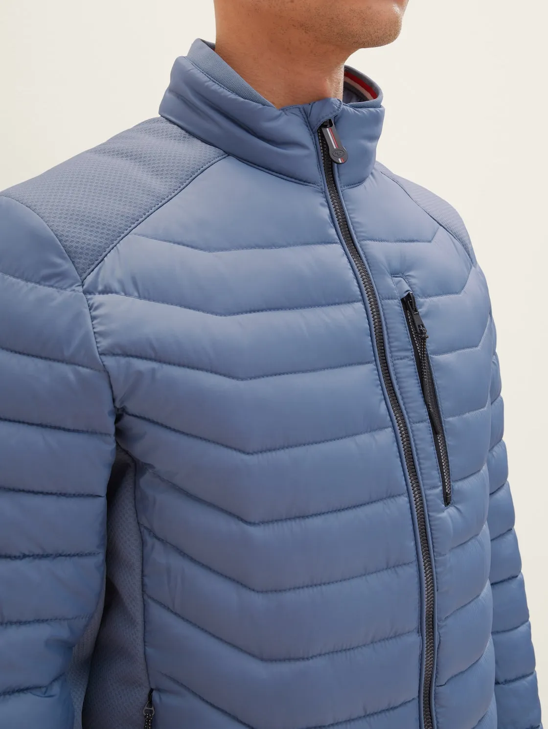 HYBRID JACKET