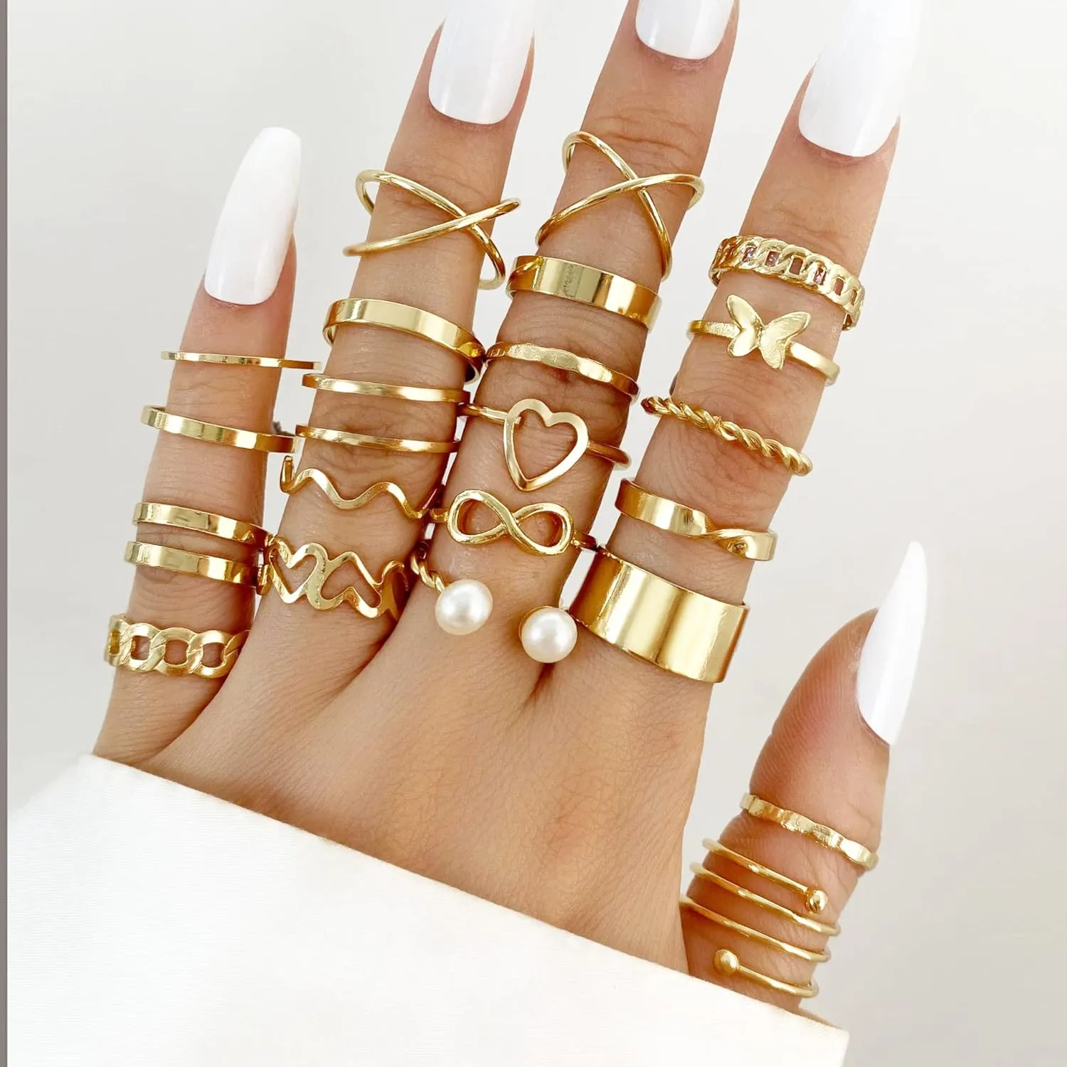 INENIMARTJ Boho Rings for Women Teen Girls,Gold Stacking Rings Set Vintage Knuckle Stackable Moon Star Snake Butterfly Heart Flower Leaf Top Finger Rings