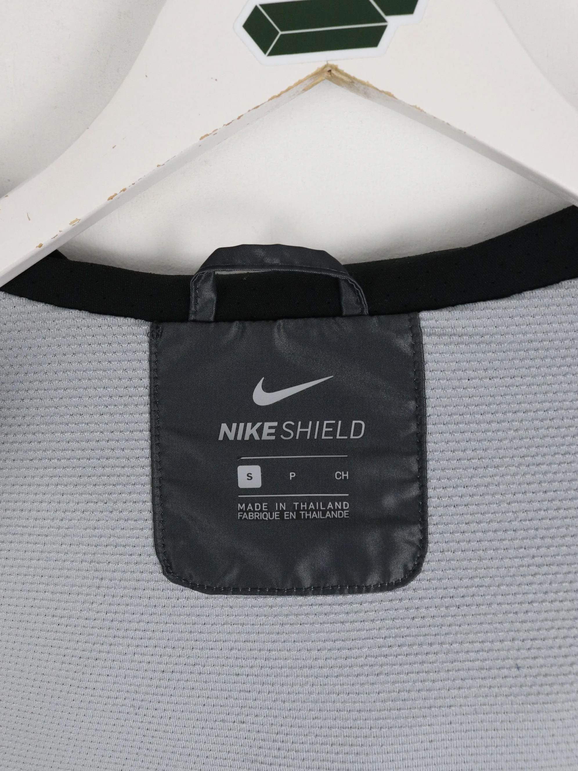 Nike Shield Jacket Mens Small Grey Full ZIiWindbreaker