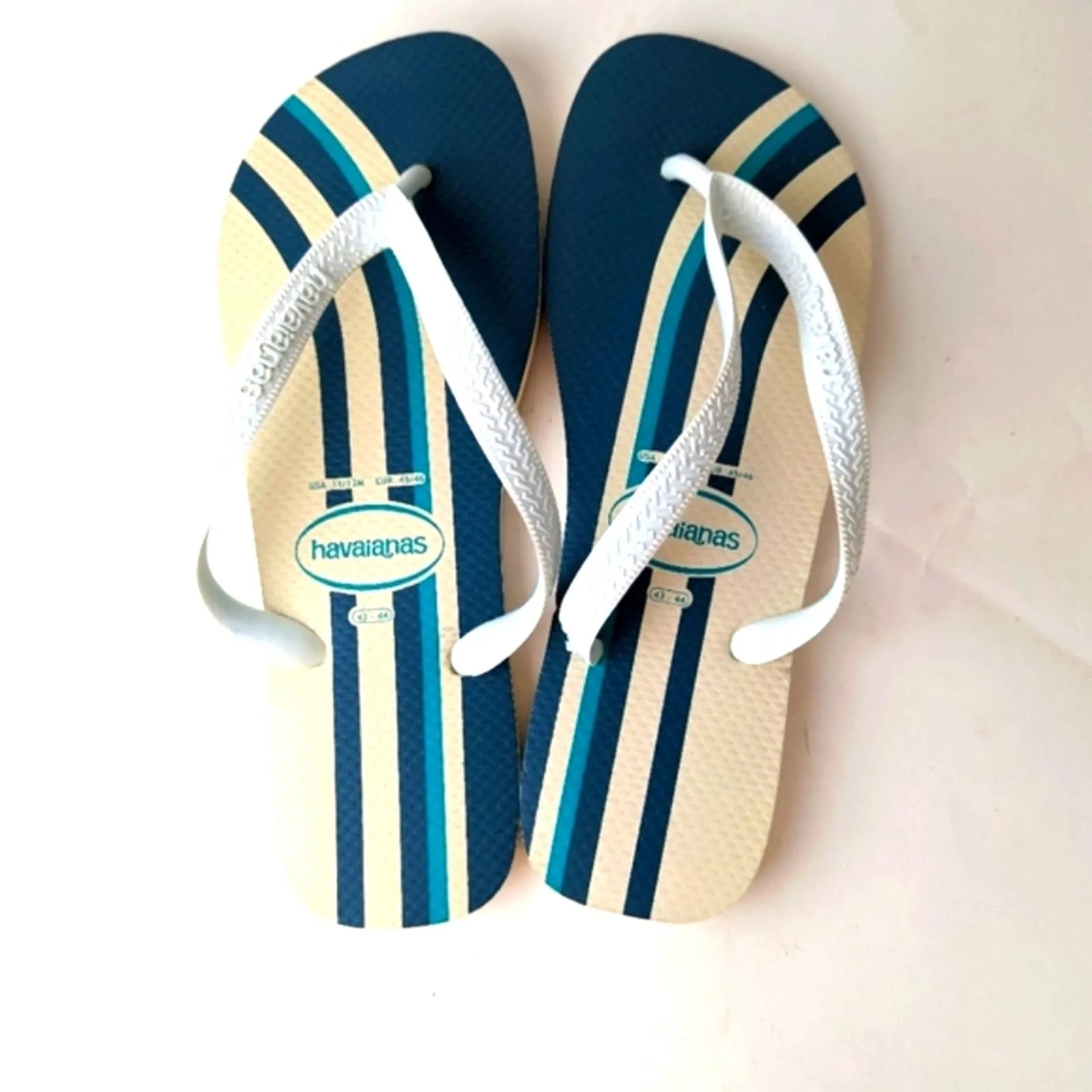 NWOT Havaianas Flip Flops 11-12