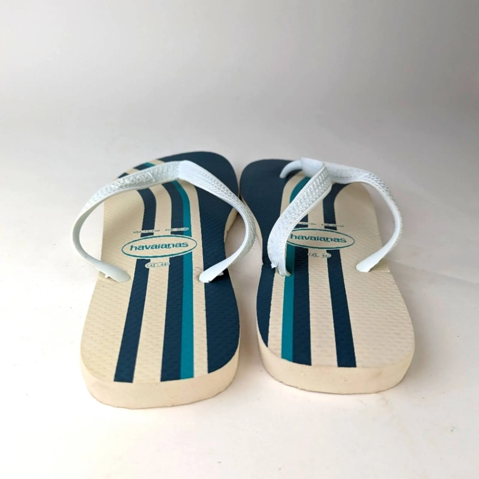 NWOT Havaianas Flip Flops 11-12